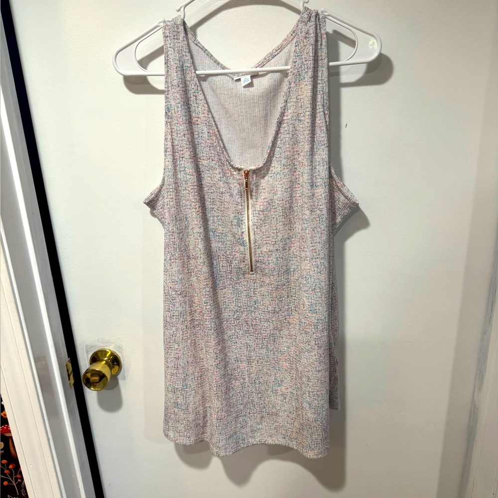 LuLaRoe Sleeveless Top – Multicolor Print with Rose Gold Zipper Size XL